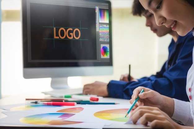 des logiciels professionnels pour créer son logo