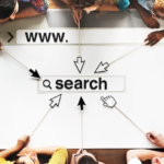 Comment trouver un nom de domaine disponible sur un site comme Whois ?