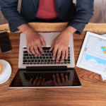 À qui confier la création de son site e-commerce ?